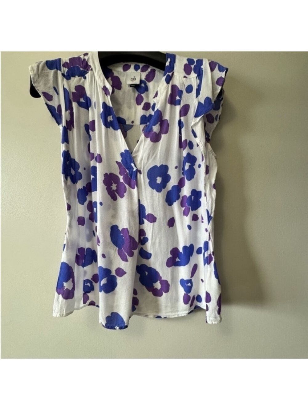CAbi White and Cream Ruffled Blouse with Cap Sleeves - Picture 3 of 7